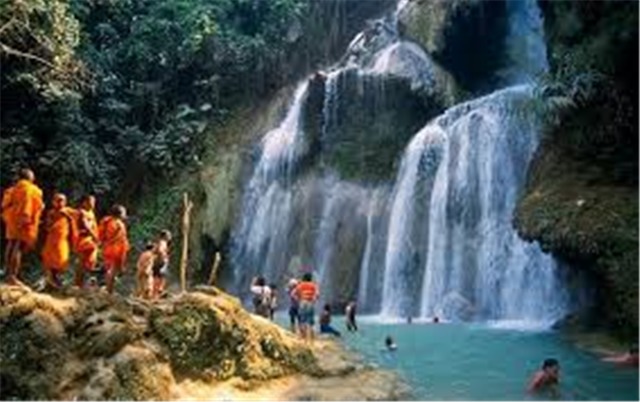 Khouang Si Waterfall Ecursion